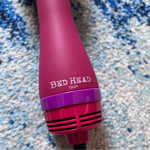 BedHead Blow Out Freak Blow Out Brush - Picture 3 of 8